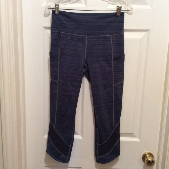 Athleta Pants - Athleta High Rise Jacquard Mesh Chat to Town Capri